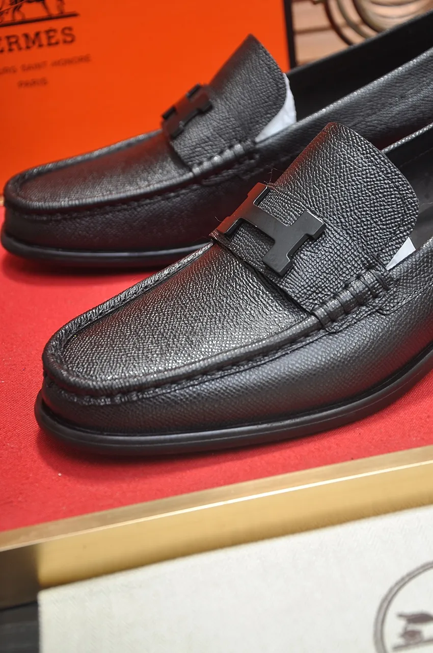 Men's shoes💰540💶[HERMES] (cowhide lining)🍀Italian top luxury🍀He does not pursue novel styles and gorgeous colors, but attracts the favor of successful men with his flawless, elegant and classic style. Formal leather shoes This very comfortable, simple and stable style allows you to easily match any style! The pattern is absolutely 1:1 refined from the original case, and we strive for excellence in materials, imported cowhide + cowhide lining💪💪💪extraordinary texture👍! .Code number: 38-45 (45 customized)
